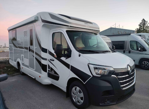 camping-car MC LOUIS YEARLING 89  extérieur / face avant