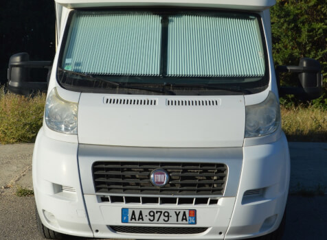 camping-car FENDT TI 690  extérieur / face avant