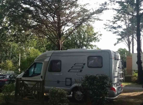 camping-car HYMER VAN 512  extérieur / latéral gauche