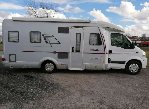 camping-car HYMER T 686 SL  extérieur / latéral gauche
