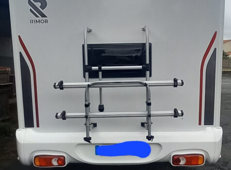 camping-car  RIMOR HYGGE 7  extérieur / arrière