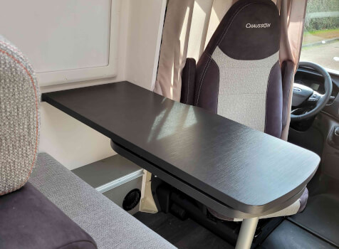 camping-car CHAUSSON  intérieur / coin salon