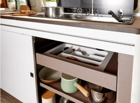 camping-car BURSTNER COPA C500  intérieur  / coin cuisine