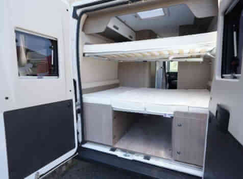 camping-car CHALLENGER V114 MAX ROAD EDITION  intérieur / couchage principal