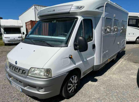 camping-car HYMER TRAMP GT 574  extérieur / latéral gauche