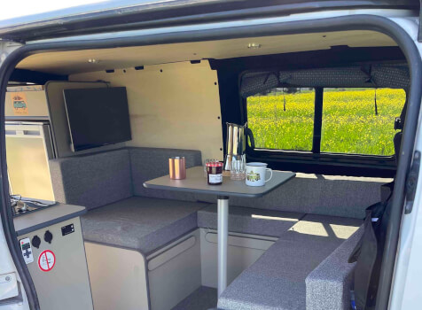 camping-car VITO 114 CDI  intérieur / coin salon