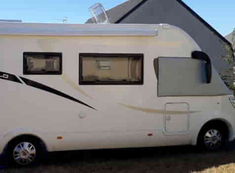 camping-car MC LOUIS  NEVIS 22 GOLD   extérieur / latéral droit