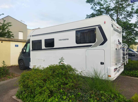 camping-car KNAUS WEINSBERS CARASUITE  extérieur / latéral droit