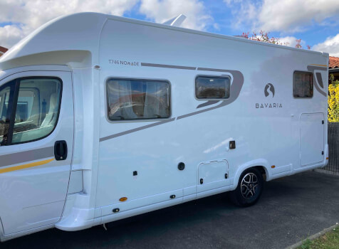 camping-car BAVARIA T 746 NOMADE  extérieur / latéral droit