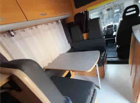 camping-car CHAUSSON WELCOME 70  intérieur / coin salon