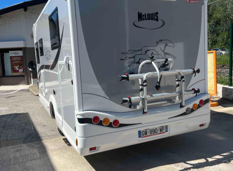 camping-car MC LOUIS YEARLING 83  extérieur / arrière