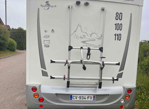 camping-car RAPIDO 891F  extérieur / arrière