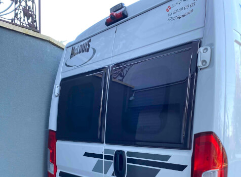 camping-car MC LOUIS MENFYS  extérieur / arrière