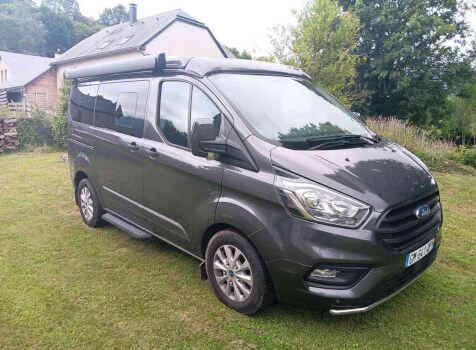 camping-car BURSTNER BC5001  extérieur / face avant