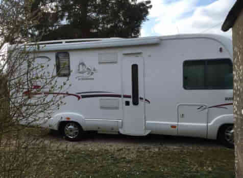 camping-car RAPIDO 9083 DF  extérieur / latéral droit