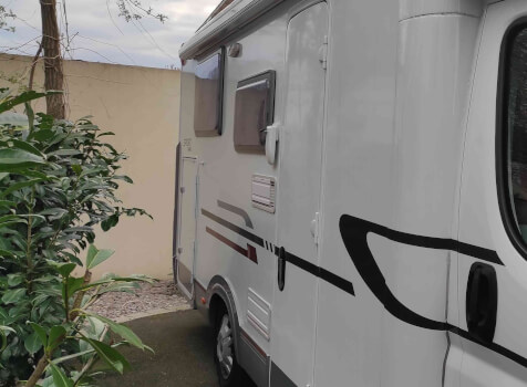 camping-car ADRIA SPORT 577 SC  extérieur / latéral droit