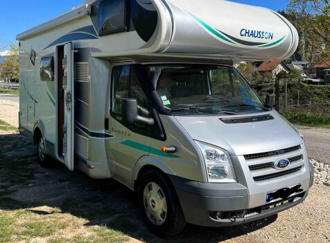 camping-car CHAUSSON FLASH 03  extérieur / face avant