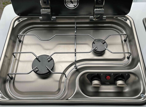 camping-car CHALLENGER S 217 ETAPE EDITION   intérieur  / coin cuisine