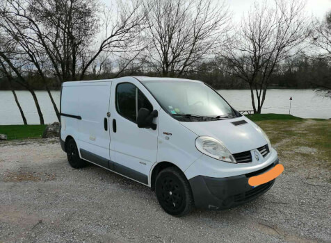 camping-car RENAULT TRAFIC 2  extérieur / latéral droit