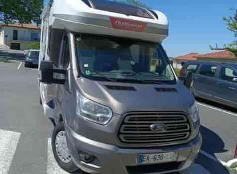 camping-car CHALLENGER TRIGANO MAGEO TRANSIT  extérieur / face avant