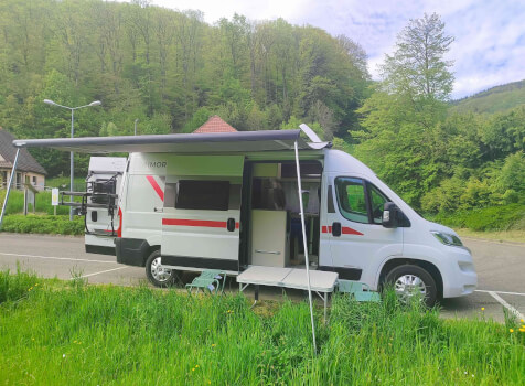 camping-car RIMOR HORUS 45  extérieur / latéral droit