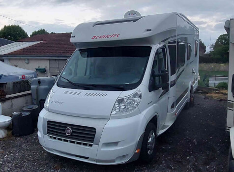 camping-car DETHLEFFS ESPRIT T 6700  extérieur / face avant