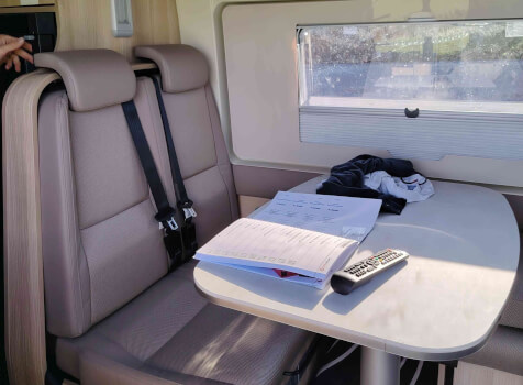camping-car CAMPEREVE XL LIMITED   intérieur / coin salon