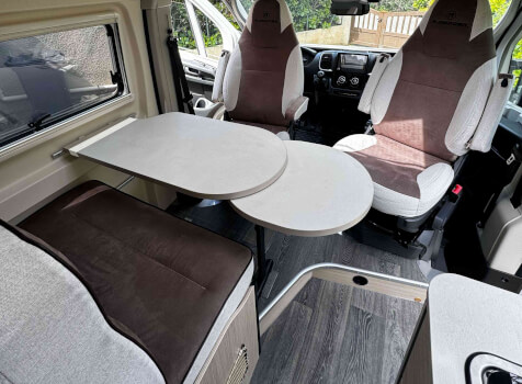 camping-car RANDGER R602  intérieur / coin salon