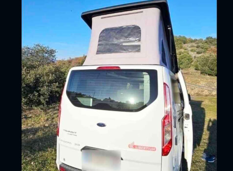 camping-car PANAMA VANS P54  extérieur / arrière