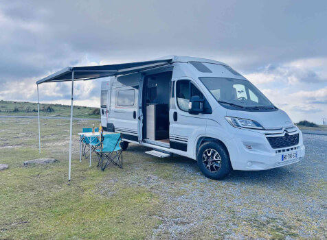 camping-car BURSTNER CAMPEO C600  extérieur / latéral droit