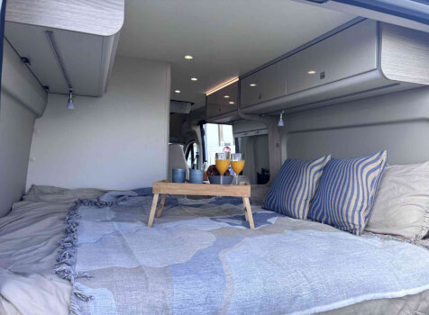 camping-car BURSTNER CAMPEO C600  extérieur / arrière