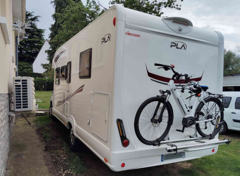 camping-car P.L.A 397  extérieur / latéral droit