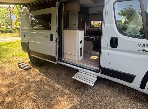 camping-car CHAUSSON  V594   extérieur / latéral droit