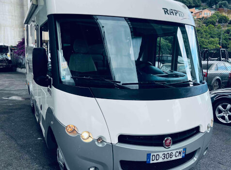 camping-car RAPIDO S8  extérieur / face avant