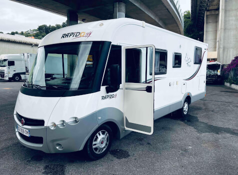 camping-car RAPIDO S8  extérieur / latéral gauche