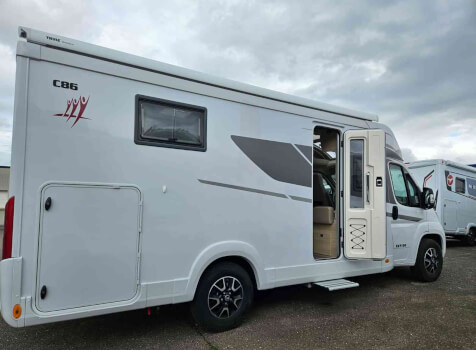 camping-car RAPIDO C 86  extérieur / face avant