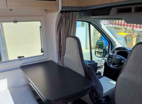 camping-car CHAUSSON S697 FIRST LINE  intérieur / coin salon
