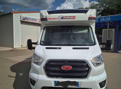 camping-car CHALLENGER 328 GRAPHITE ULTIMATE  extérieur / face avant