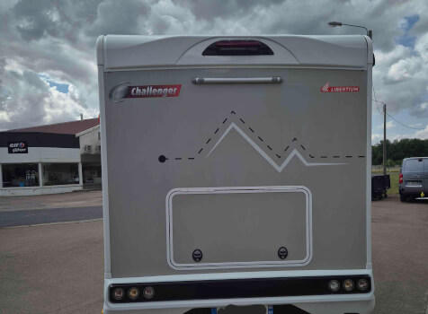 camping-car CHALLENGER 328 GRAPHITE ULTIMATE  extérieur / arrière