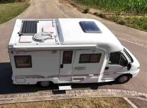 camping-car RAPIDO LE RANDONNEUR 740F  extérieur / latéral droit