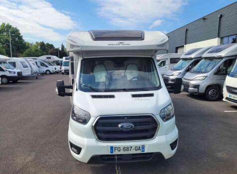 camping-car ROLLER TEAM ATIKANN 261 XT  extérieur / face avant