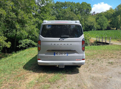 camping-car PANAMA P 10 +  extérieur / arrière