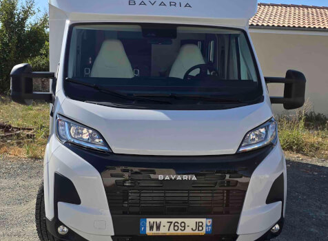 camping-car BAVARIA T 720  extérieur / face avant