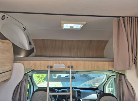 camping-car CHALLENGER C 256 START EDITION  intérieur / couchage principal