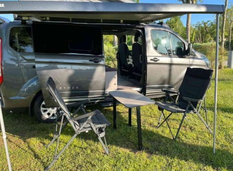 camping-car BURSTNER BC5301  extérieur / latéral droit