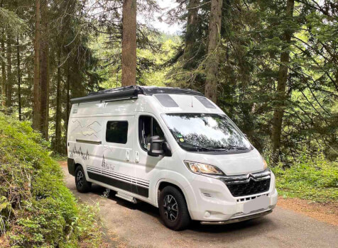 camping-car BURSTNER CAMPEO C600 BLACK FOREST  extérieur / face avant