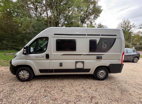 camping-car BENIVAN 104 UP  extérieur / latéral gauche