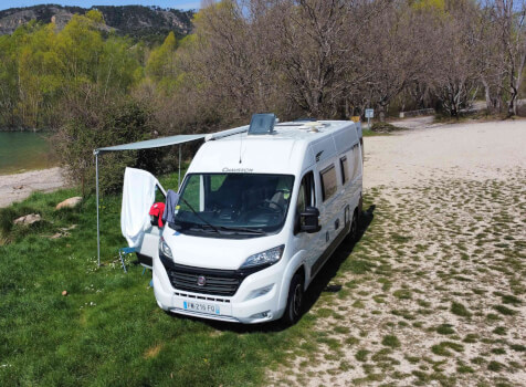 camping-car CHAUSSON TWIST  extérieur / face avant