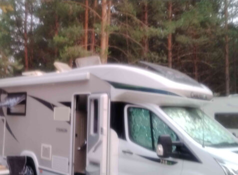 camping-car CHAUSSON TITANIUM 758 EB  extérieur / latéral droit