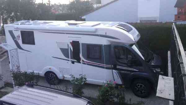 camping-car RAPIDO 696 FF 